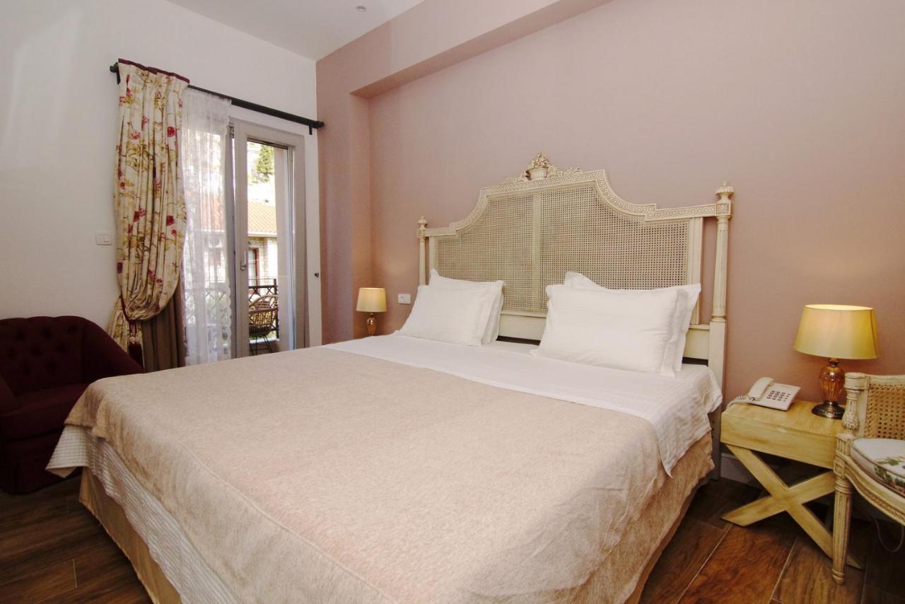 Amaryllis Hotel Nafpaktos Buitenkant foto